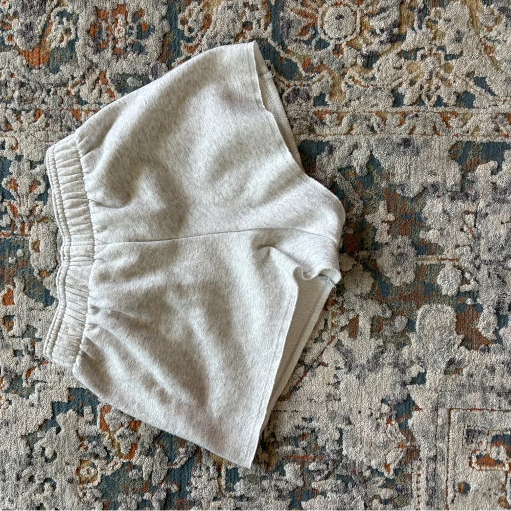 DSG Heather Gray Kids' Shorts - Picture 3 of 7